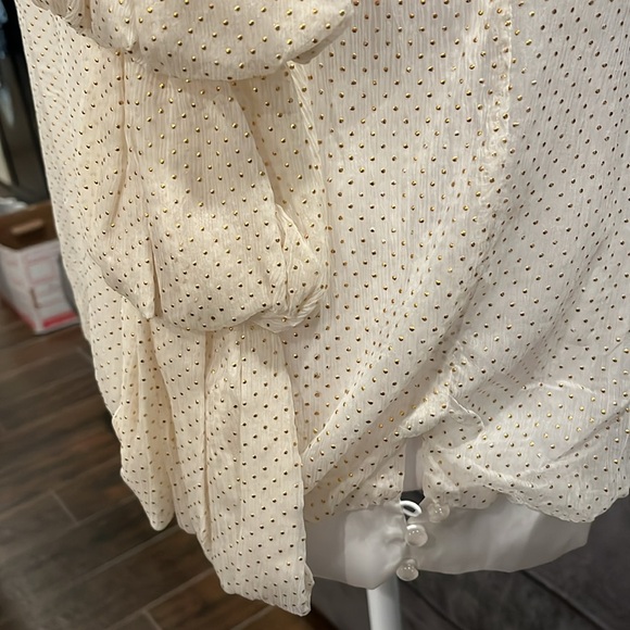 MM Couture by Miss M off the shoulder beautiful blouse. White size L - Picture 5 of 16